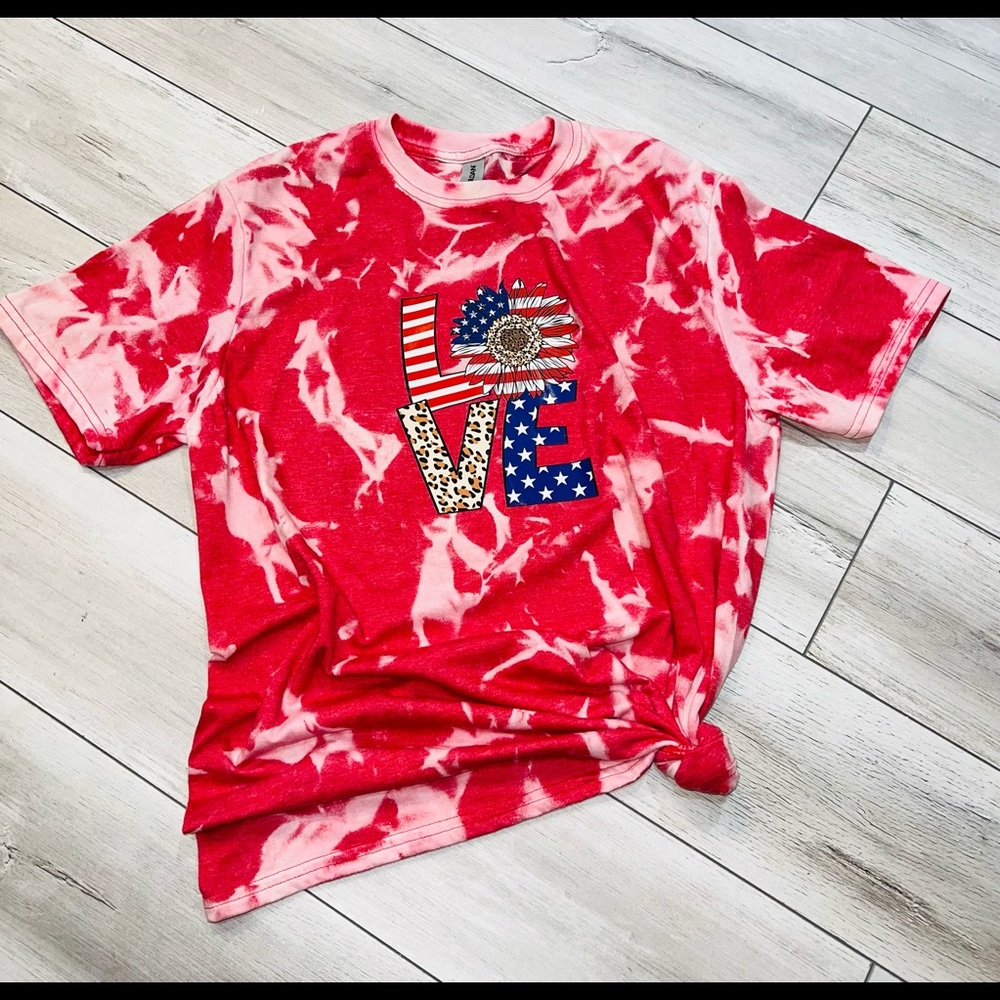 Gildan Classic Tee
50% cotton/ 50% polyester